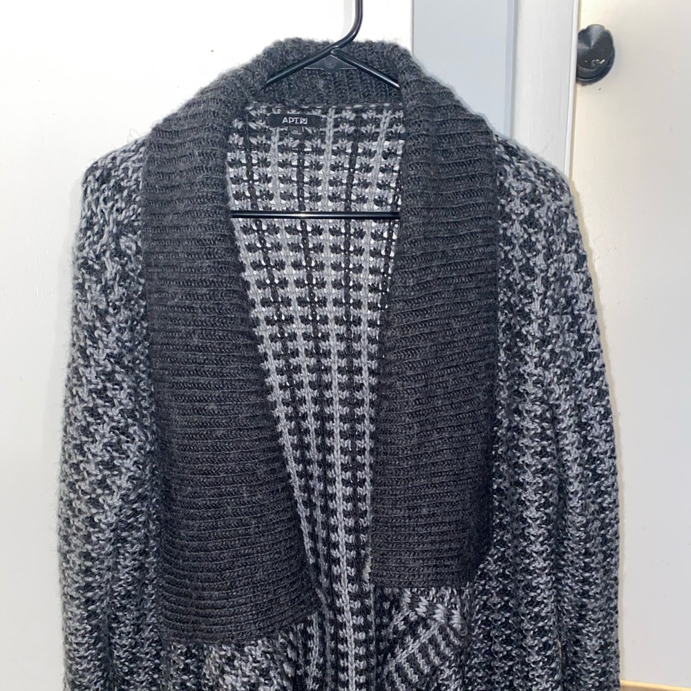 Cardigan sweater